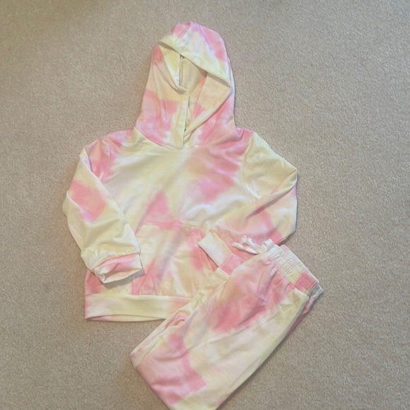 Girl’s 2 Piece Set - Picture 1 of 3